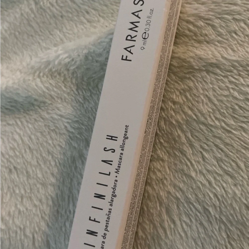 Farmasi Mascara Infinilash Fuller and longer
